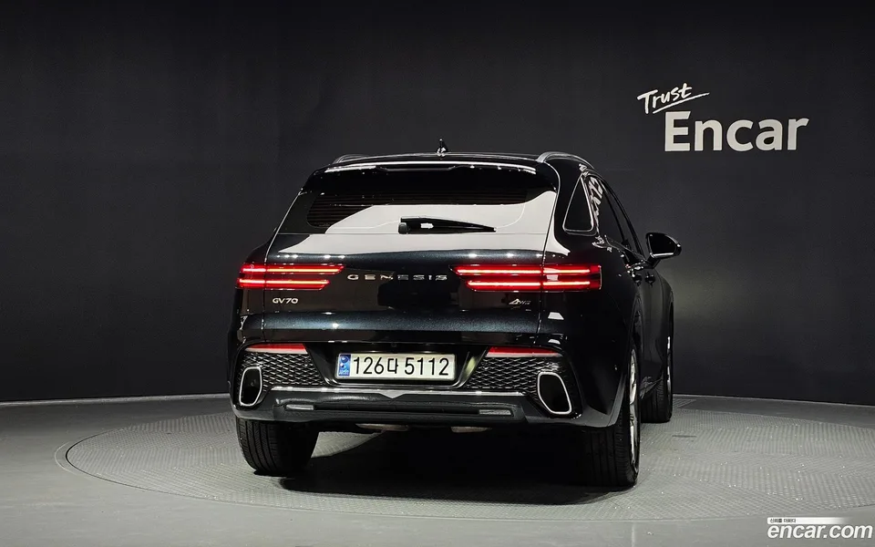 Genesis GV70 2.5T AWD 2023 — thumbnail 4