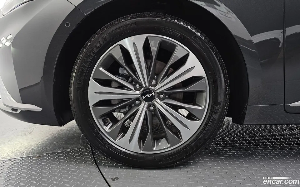 Kia K8 Hybrid 2023 — thumbnail 2