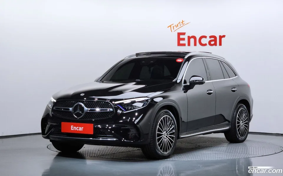 Mercedes-Benz GLC-Class GLC300 4MATIC AMG Line 2025 — photo 1, buy with delivery to Moscow
