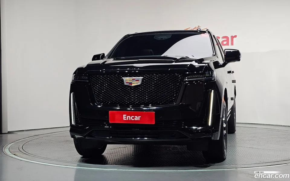 Cadillac Escalade 6.2 2023 — thumbnail 3