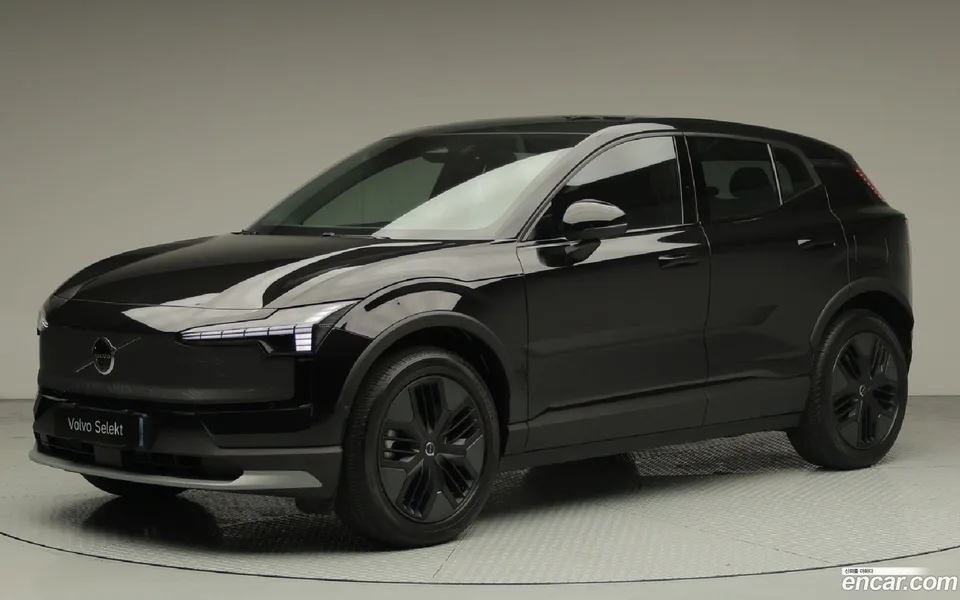 Volvo EX30 Cross Country 2025 — photo 1, buy with delivery to Moscow