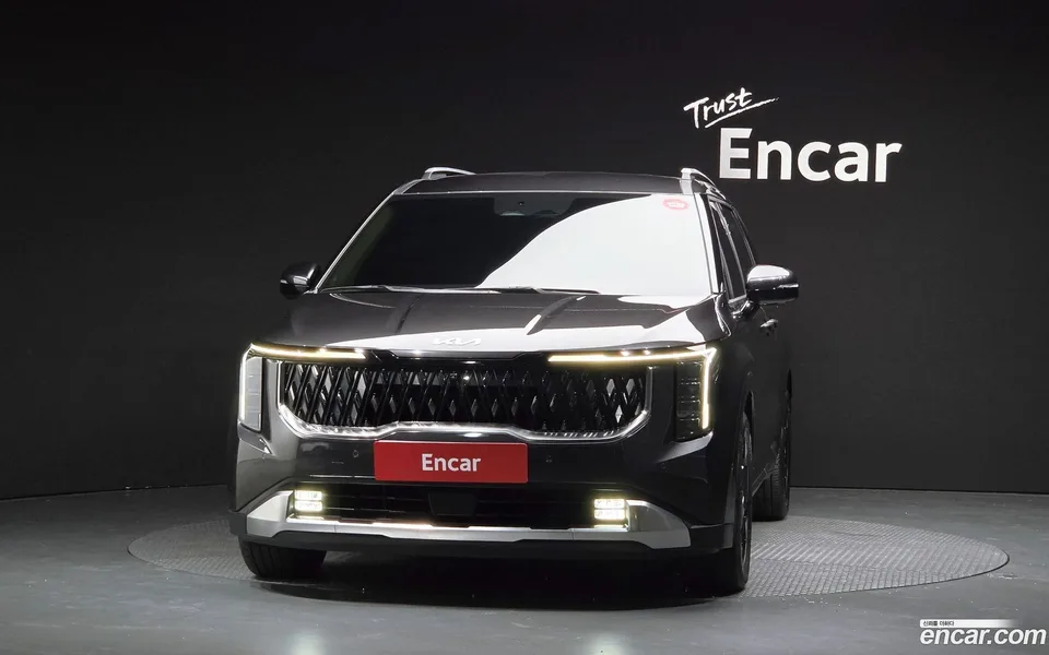 Kia Carnival 7 2024 — thumbnail 3