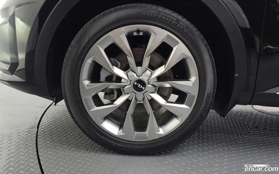 Kia Sorento 2.5T 2WD 2023 — thumbnail 2