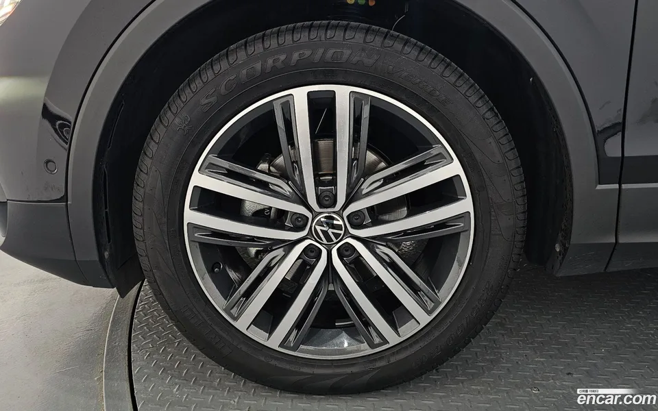 Volkswagen Tiguan 2.0 TDI 2024 — thumbnail 2