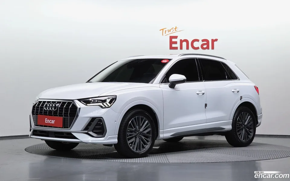 Audi Q3 35 TDI 2022 — photo 1, buy with delivery to Moscow