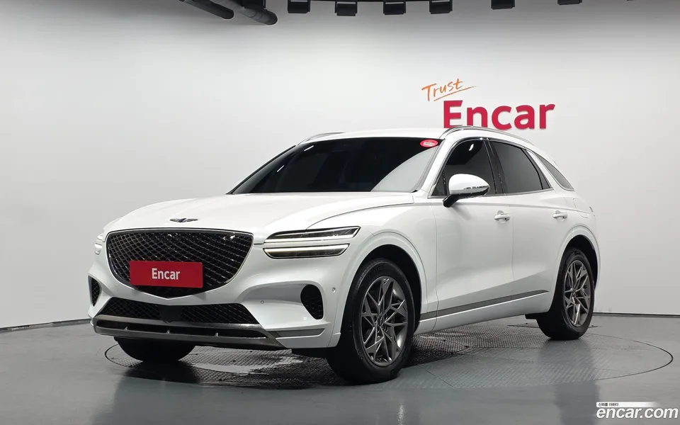 Genesis GV70 2.5T AWD 2022 — photo 1, buy with delivery to Moscow