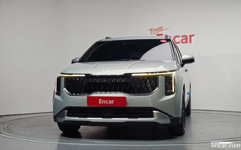 Kia Carnival 9 2024 — thumbnail 3