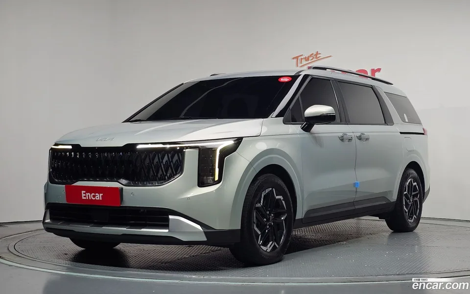 Kia Carnival 9 2024 — photo 1, buy with delivery to Moscow
