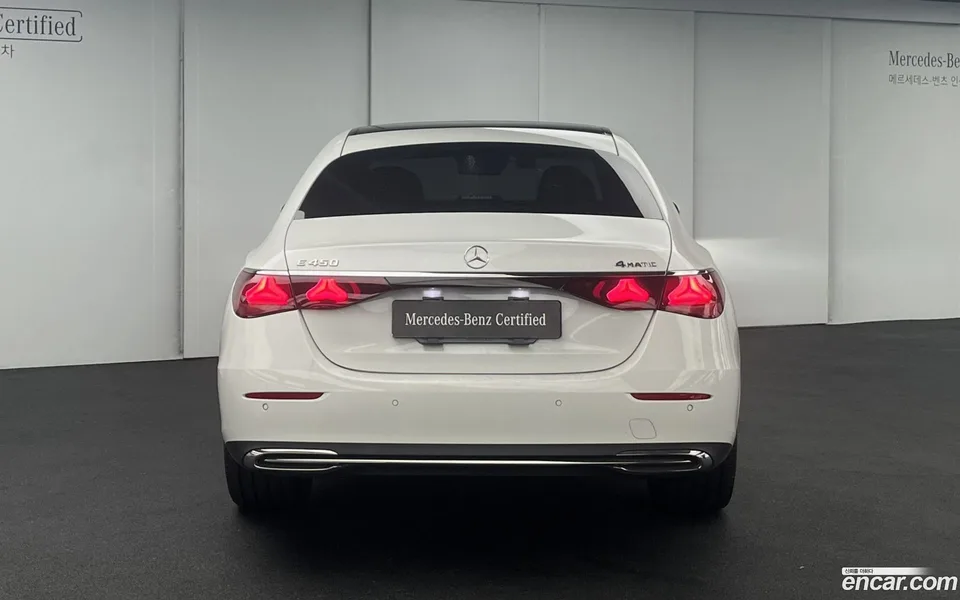Mercedes-Benz E-Class E450 4MATIC 2026 — thumbnail 4