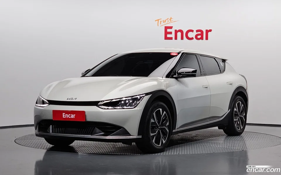 Kia EV6 2023 — photo 1, buy with delivery to Moscow