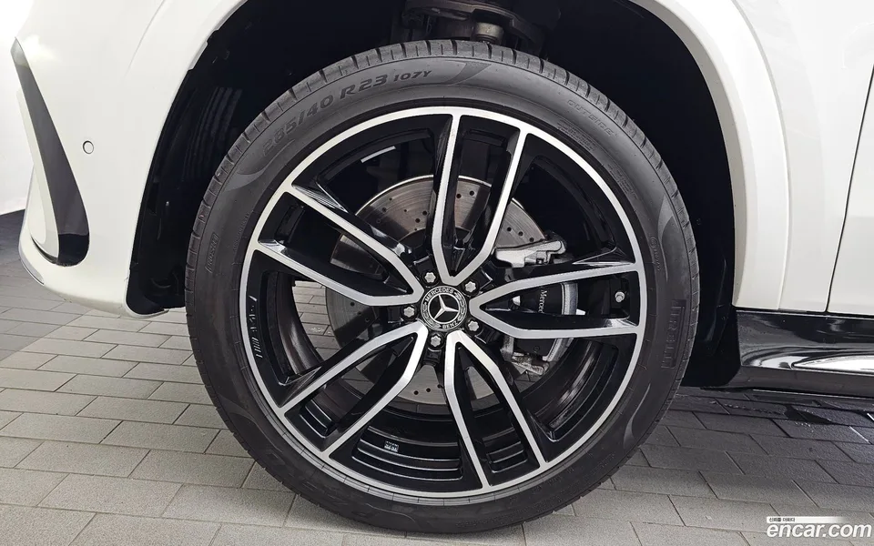 Mercedes-Benz GLS-Class GLS580 4MATIC 2024 — thumbnail 2