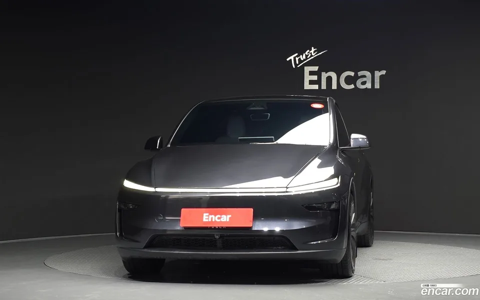 Tesla Model Y RWD 2026 — thumbnail 3