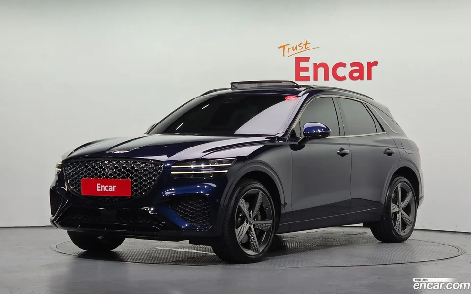 Genesis GV70 2.5T AWD 2022 — photo 1, buy with delivery to Moscow