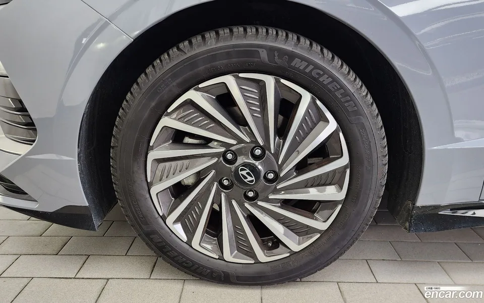 Hyundai Sonata The Edge Hybrid 2024 — thumbnail 5