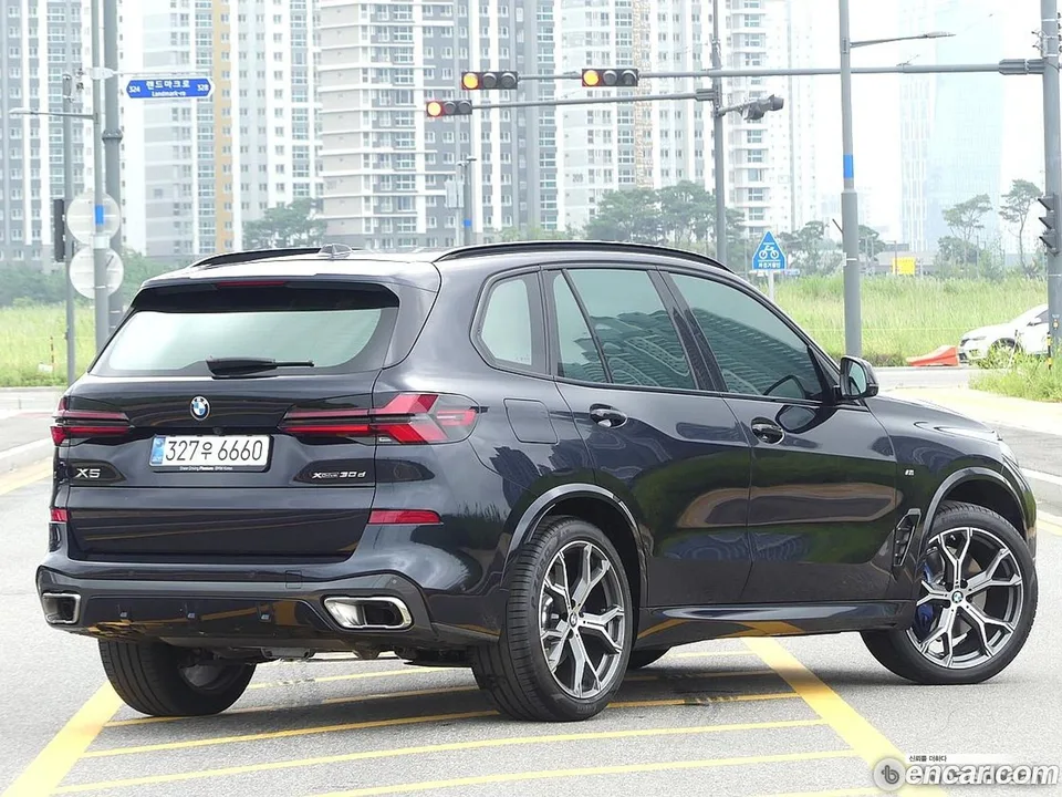 BMW X5 xDrive 30d M 2026 — thumbnail 3