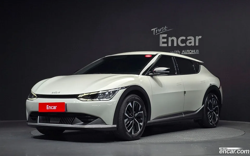 Kia EV6 2023 — photo 1, buy with delivery to Moscow