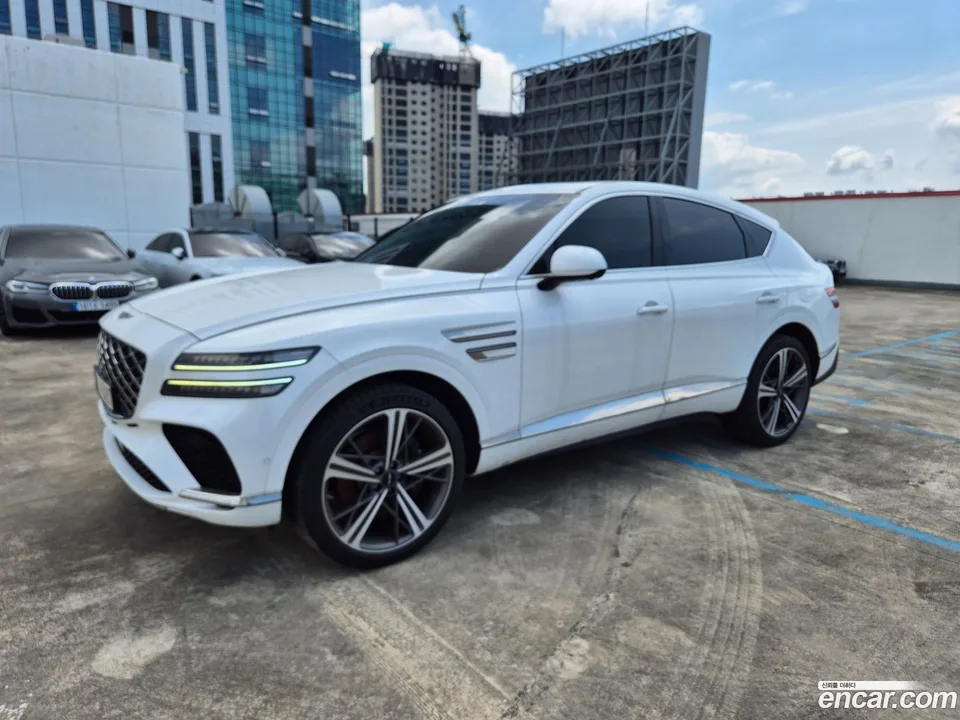 Genesis GV80 Coupe 2.5T AWD 2024 — photo 1, buy with delivery to Moscow