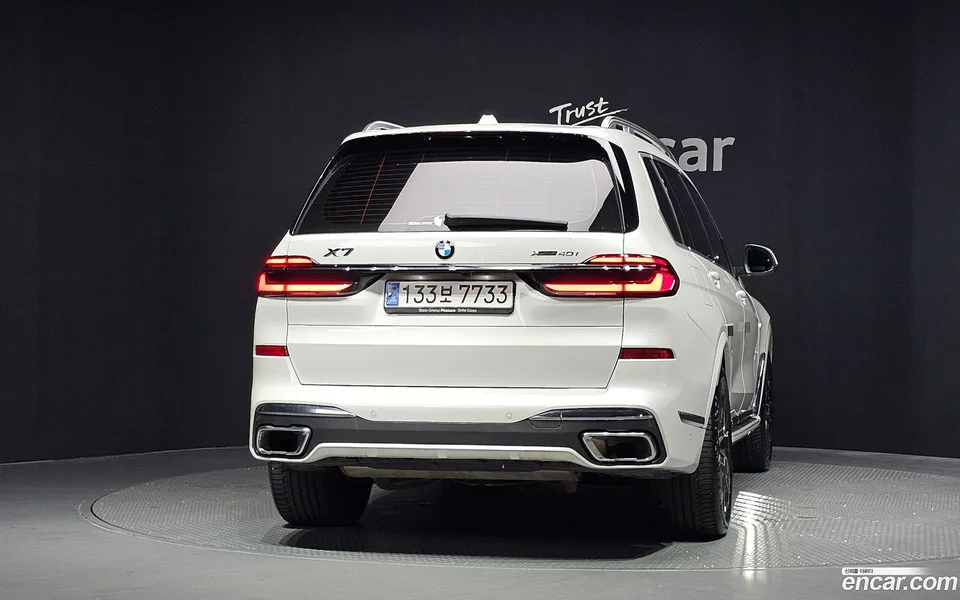 BMW X7 xDrive 40i M 7 2025 — thumbnail 4