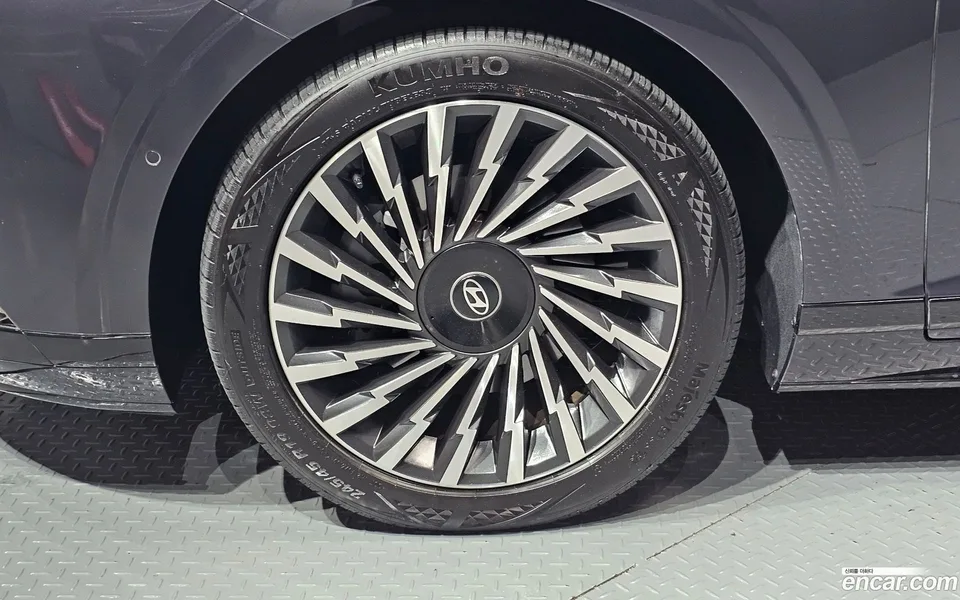 Hyundai Grandeur 2.5 2WD 2023 — thumbnail 2