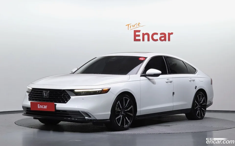 Honda Accord 2.0 2023 — photo 1, buy with delivery to Moscow