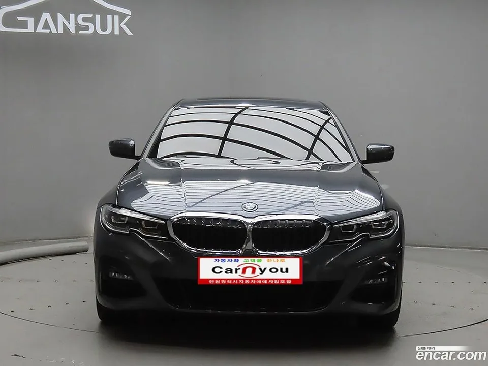 BMW 3 Series 320e M 2022 — thumbnail 3