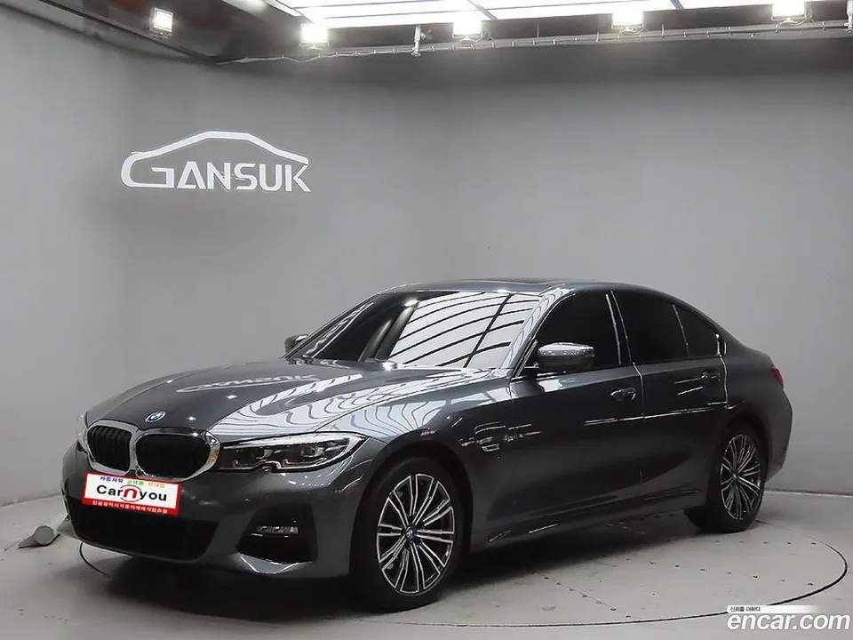 BMW 3 Series 320e M 2022 — photo 1, buy with delivery to Moscow