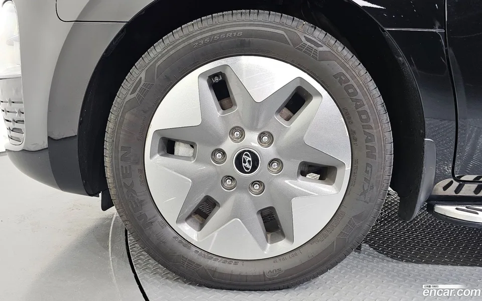 Hyundai Staria 4WD 9 2023 — thumbnail 2