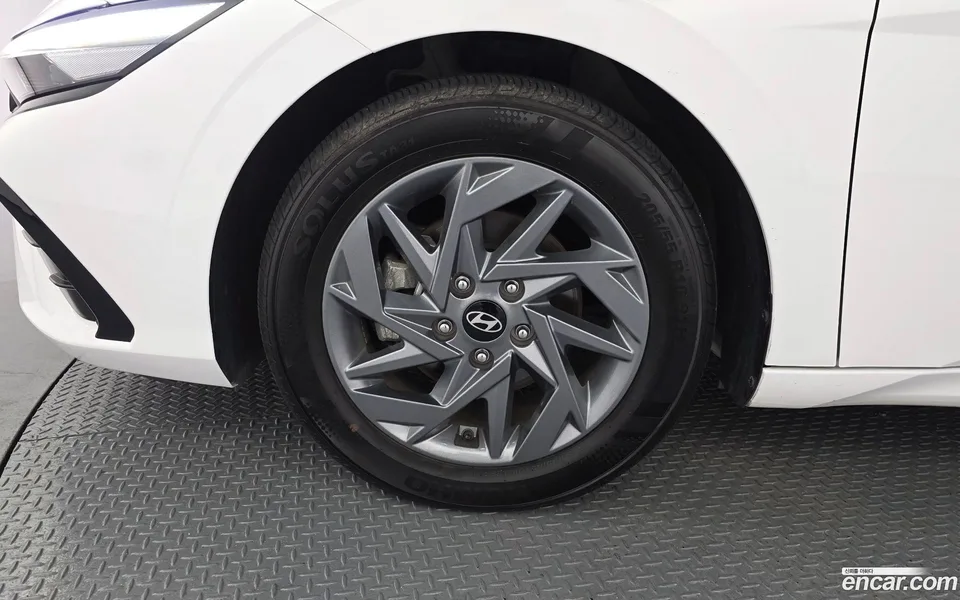 Hyundai Avante CN7 1.6 2024 — миниатюра 2