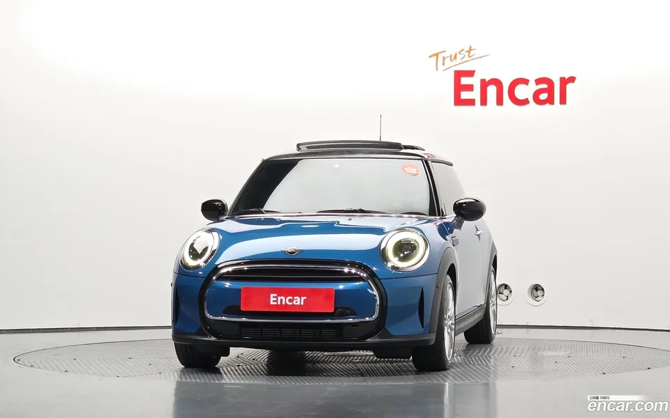 MINI Cooper 2023 — thumbnail 3
