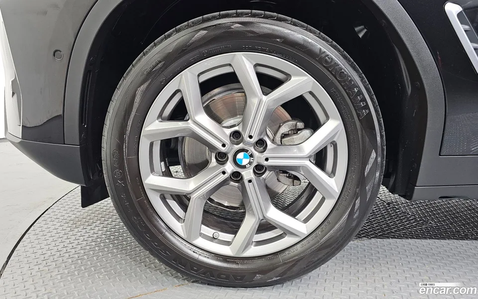 BMW X4 xDrive20i xLine 2023 — thumbnail 5