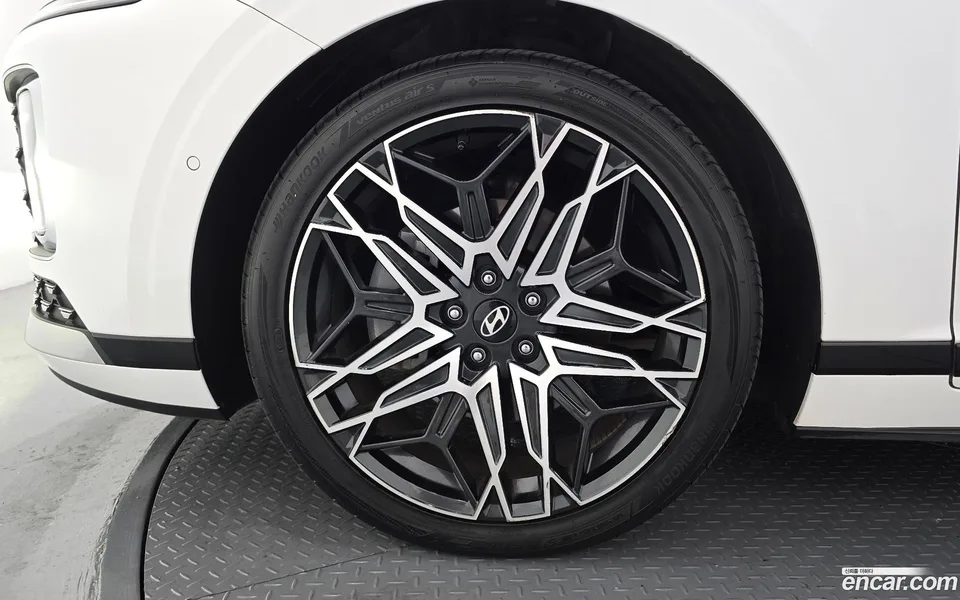 Hyundai Grandeur 2.5 2WD 2023 — thumbnail 5