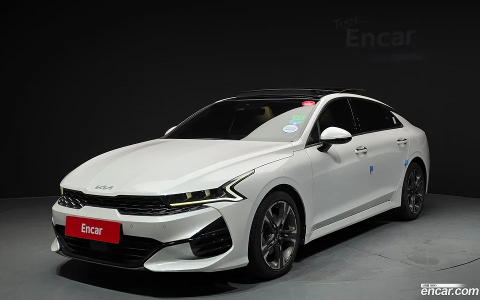 Kia K5 2.0 2022 — photo 1, buy with delivery to Moscow