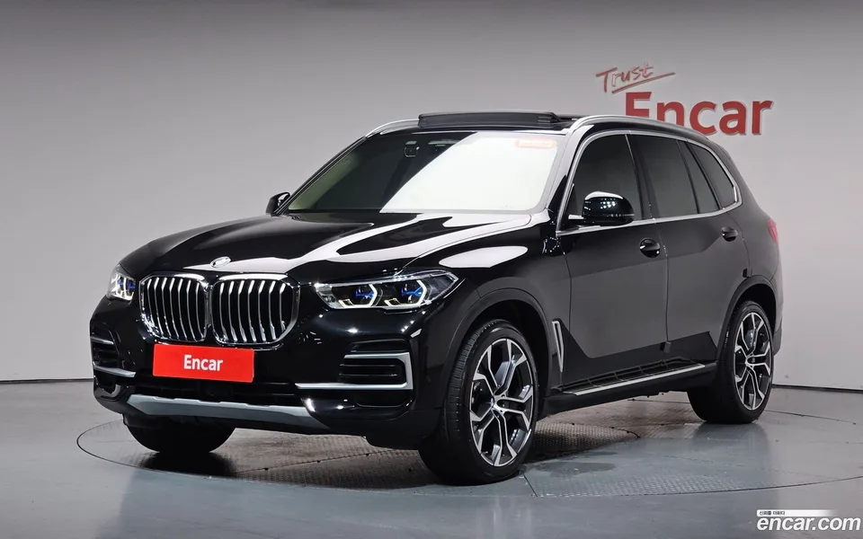 BMW X5 xDrive 40i xLine 2022 — photo 1, buy with delivery to Moscow
