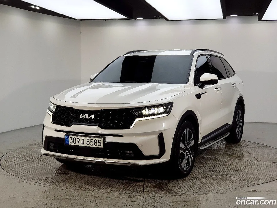 Kia Sorento HEV 1.6 4WD 2023 — photo 1, buy with delivery to Moscow