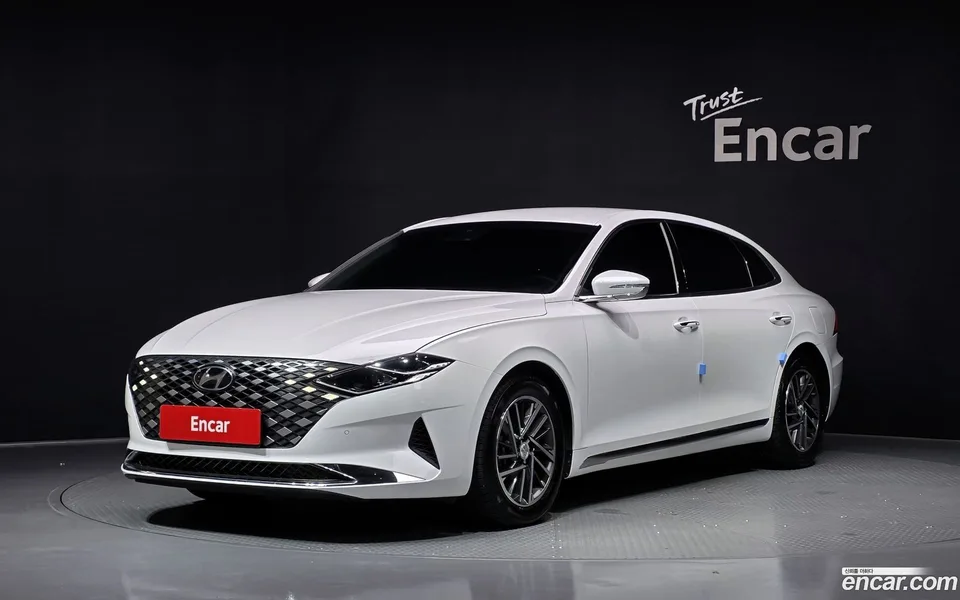 Hyundai Grandeur IG 2.5 2022 — photo 1, buy with delivery to Moscow