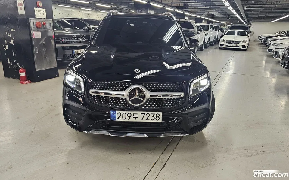 Mercedes-Benz GLB-Class GLB250 4MATIC 2023 — thumbnail 3