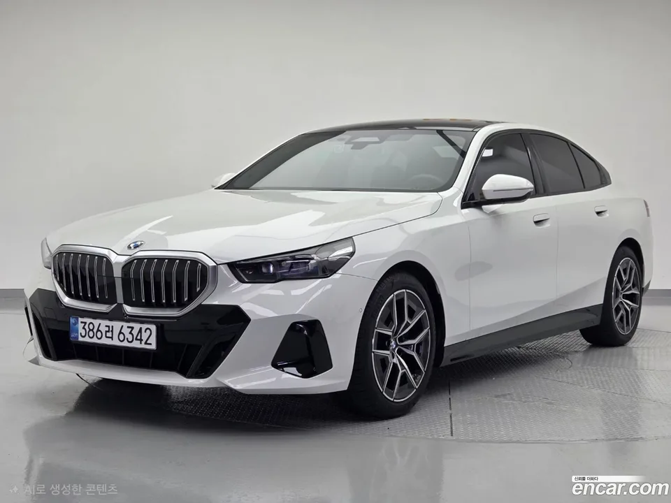 BMW 5 Series 523d M 2026 — фото 1, купить с доставкой в Москву