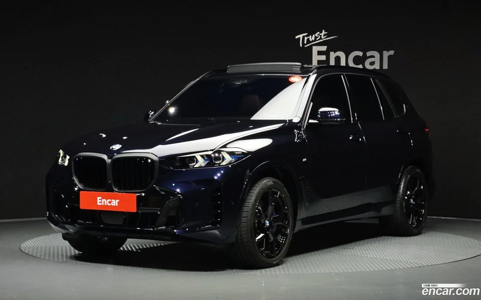 BMW X5 xDrive 40i M 2025 — photo 1, buy with delivery to Moscow
