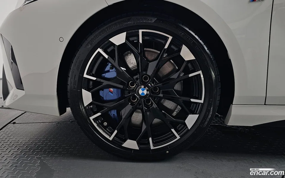 BMW 1 Series M135 xDrive 2025 — thumbnail 2