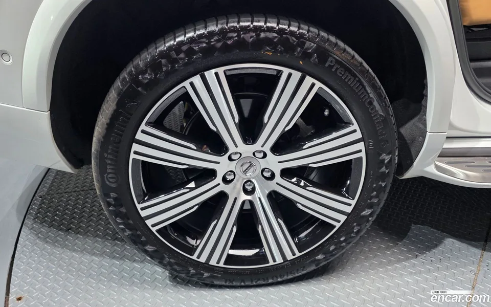 Volvo XC90 B6 2023 — thumbnail 5