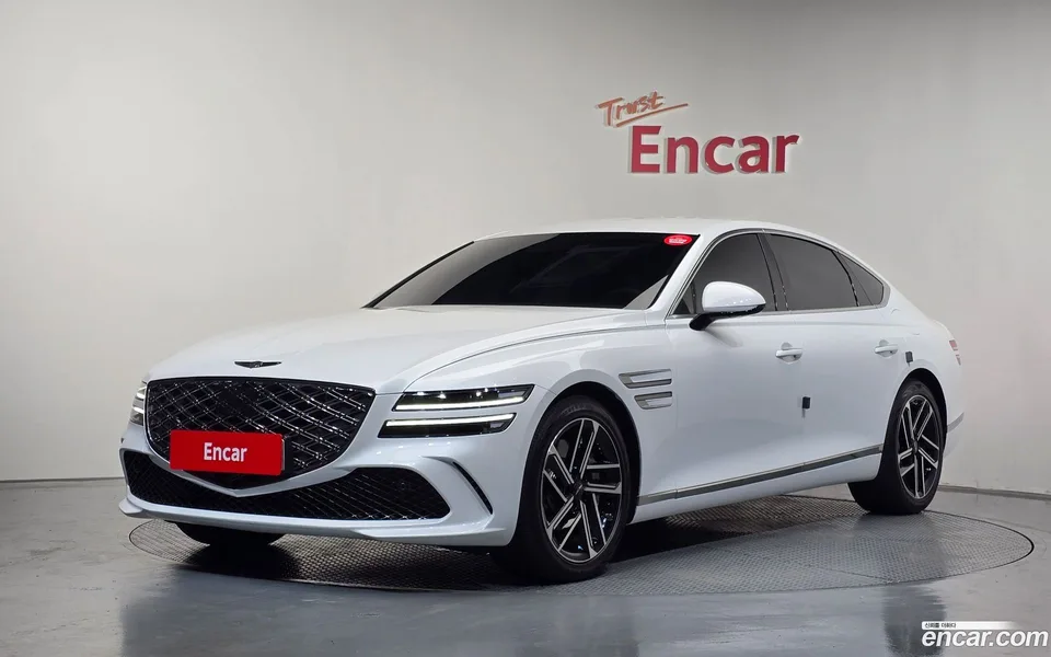 Genesis G80 2.5 2WD 2024 — photo 1, buy with delivery to Moscow
