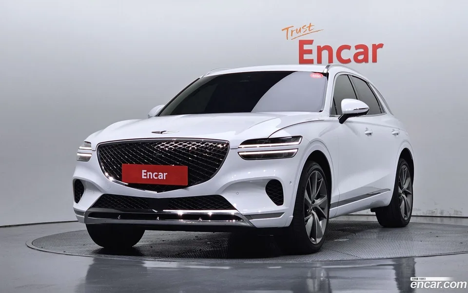 Genesis GV70 2.5T 2WD 2023 — photo 1, buy with delivery to Moscow