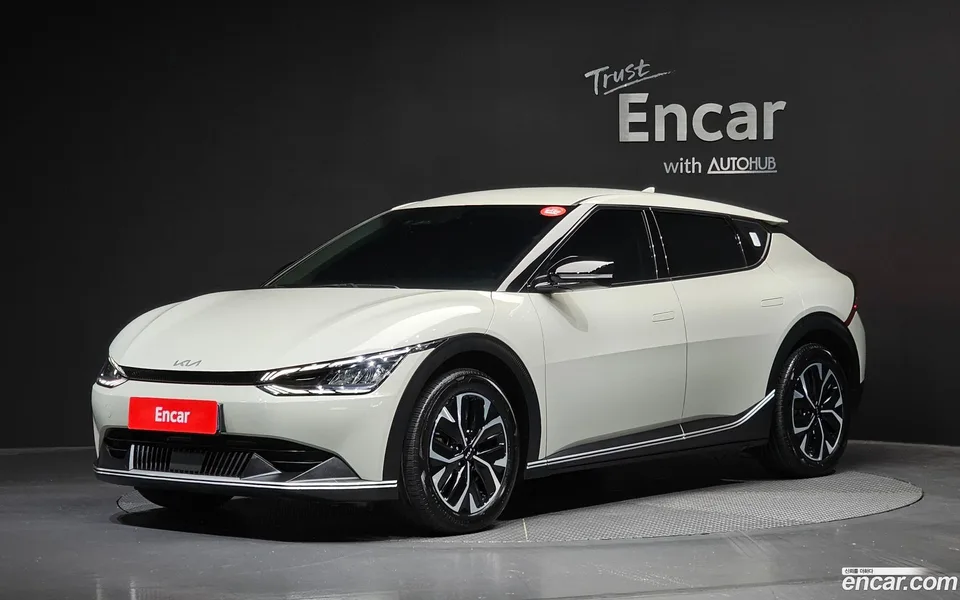 Kia EV6 2023 — photo 1, buy with delivery to Moscow
