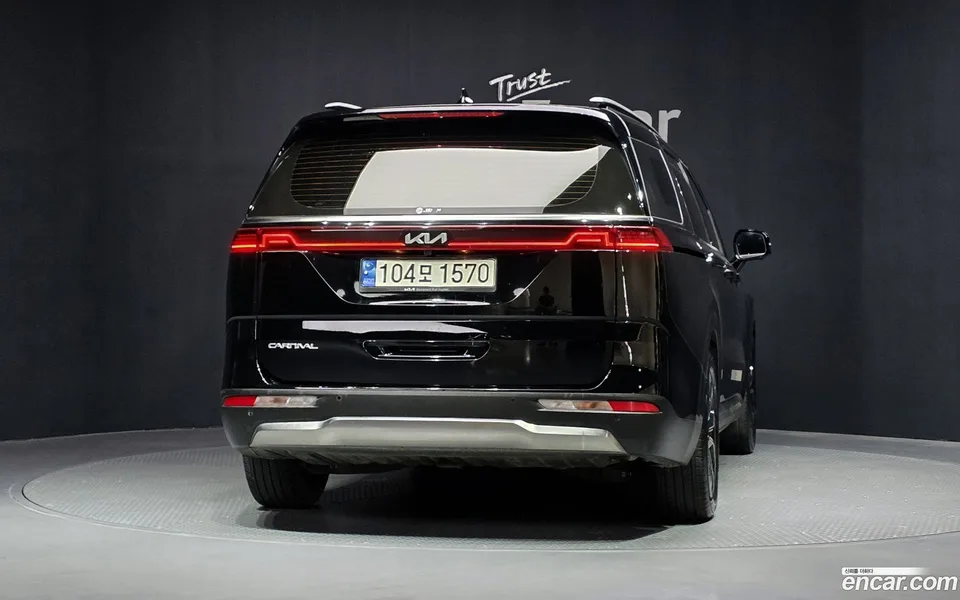 Kia Carnival 9 2022 — thumbnail 4