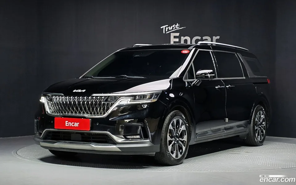 Kia Carnival 9 2022 — photo 1, buy with delivery to Moscow