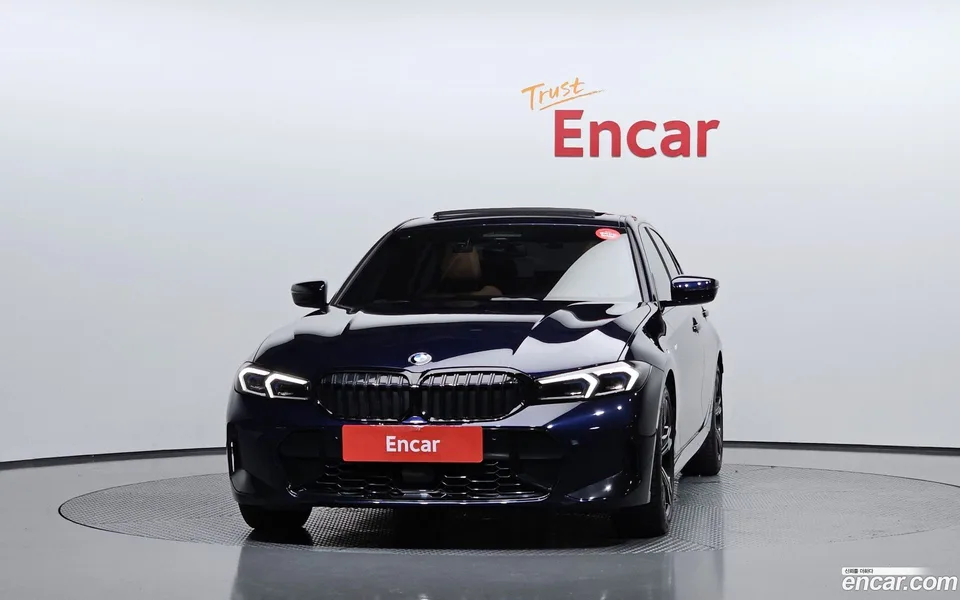 BMW 3 Series 320i M 2025 — thumbnail 3