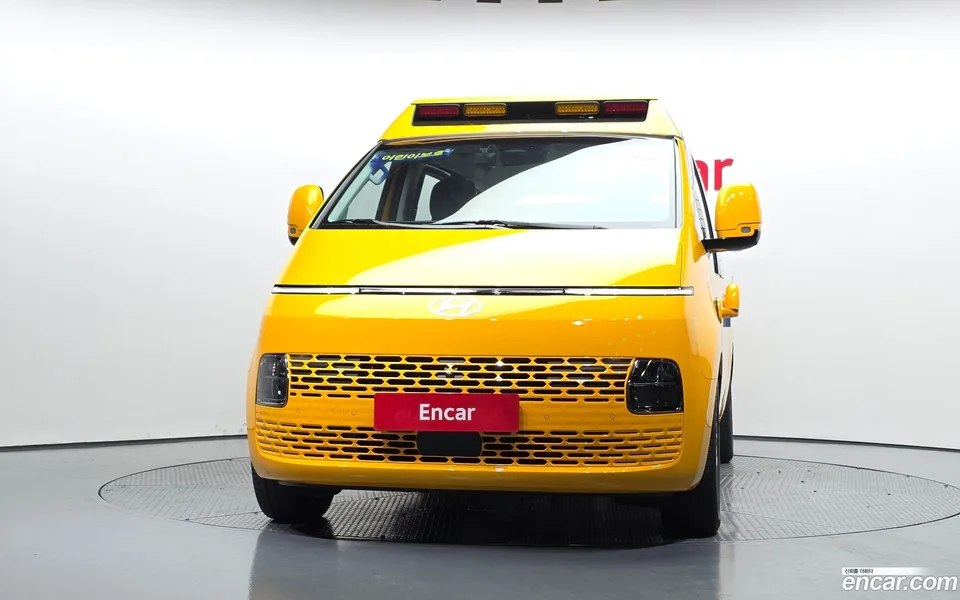 Hyundai Staria L3.5 2025 — thumbnail 3