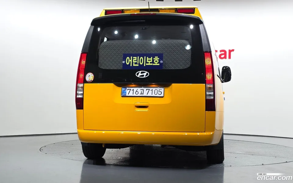 Hyundai Staria L3.5 2025 — thumbnail 4