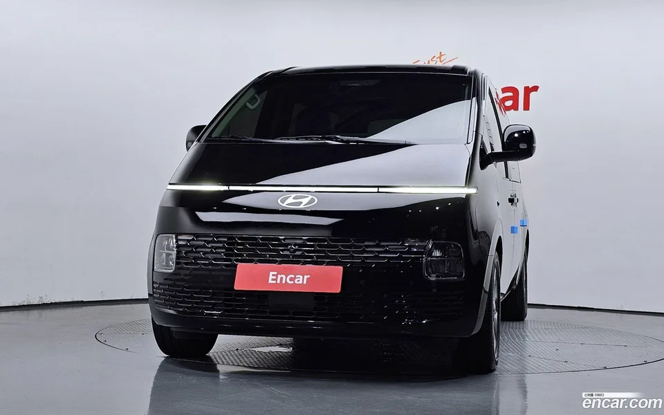 Hyundai Staria L3.5 9 2025 — thumbnail 3
