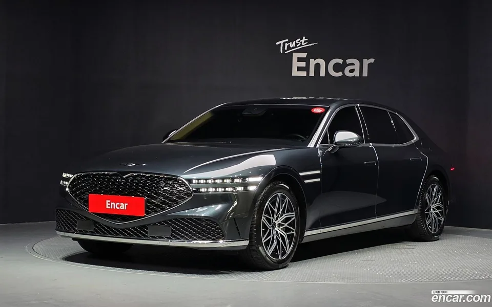 Genesis G90 3.5 2WD 2023 — photo 1, buy with delivery to Moscow